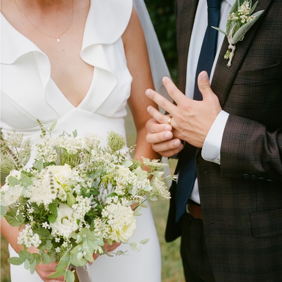 David’s Bridal Ivory Plunging V-Neck Ruffle Strap Low Back Crepe Gown - Picture 4 of 4